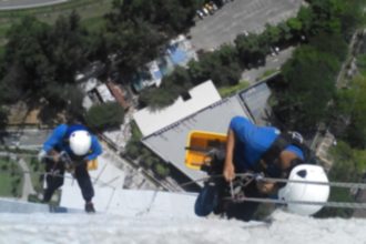 External cleaning by rope access team
