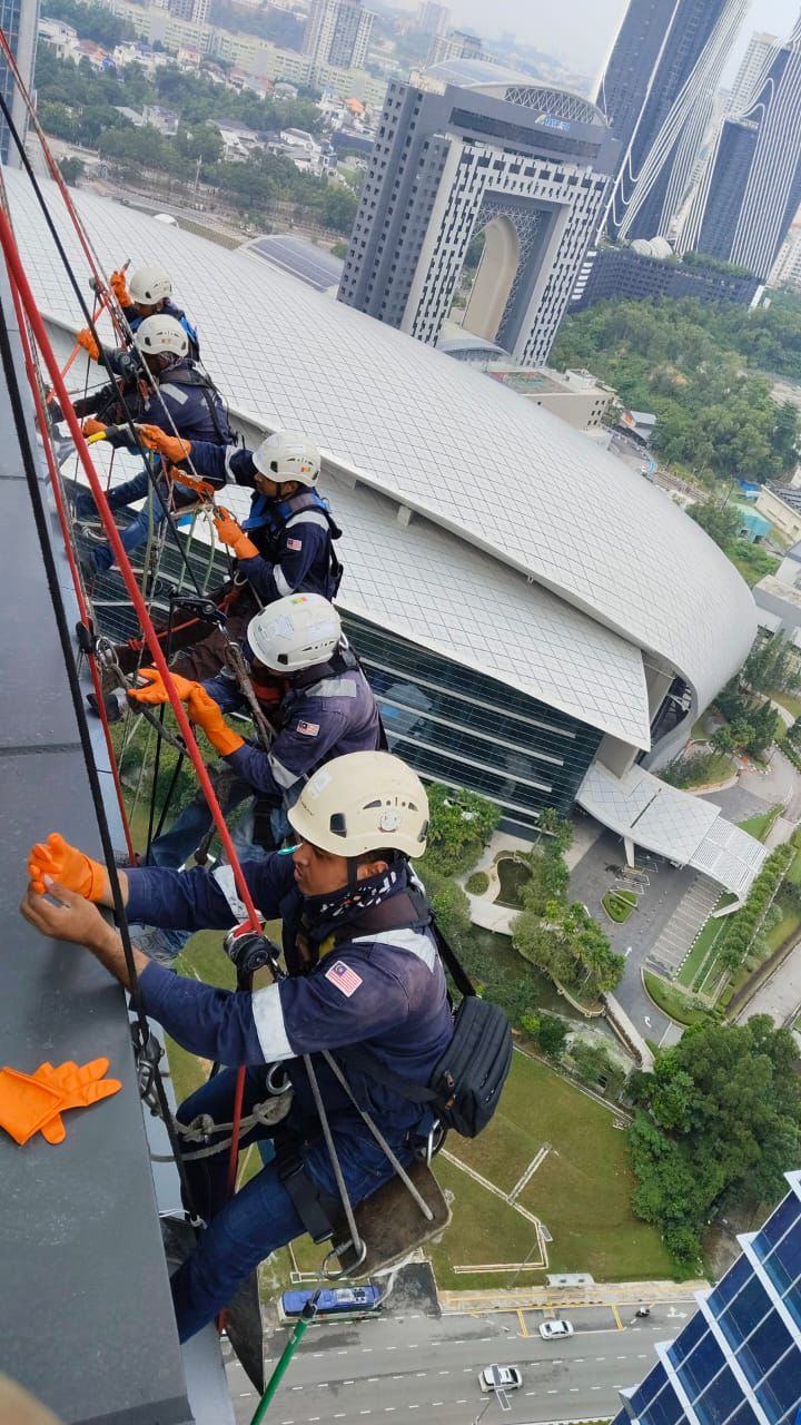 Building facade work 14